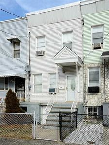 106 1/2 Stegman St, Jersey City, NJ, 07305