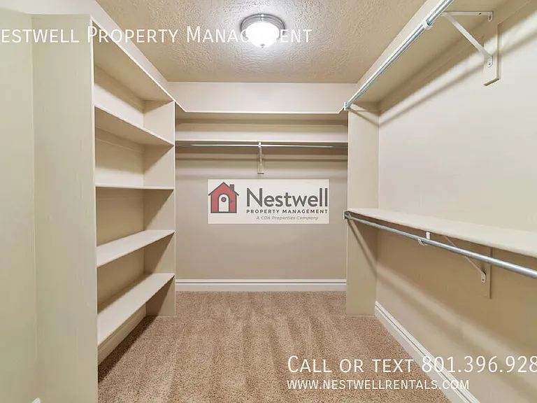 1360 E Foxmont Ln — Photo 13