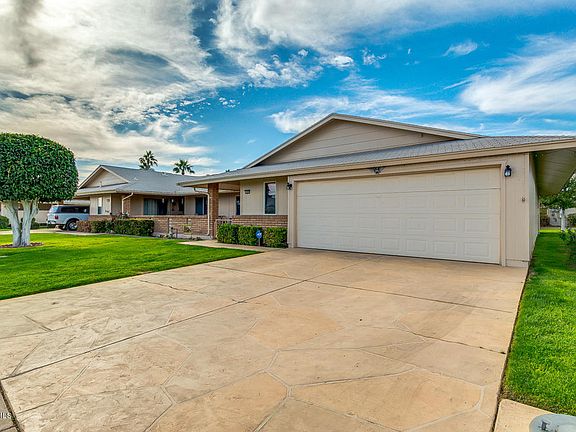 3rd image of 10899 W Clair Dr