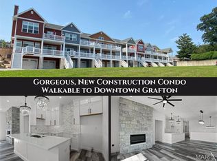 308 Captains Ct, Grafton, IL 62037