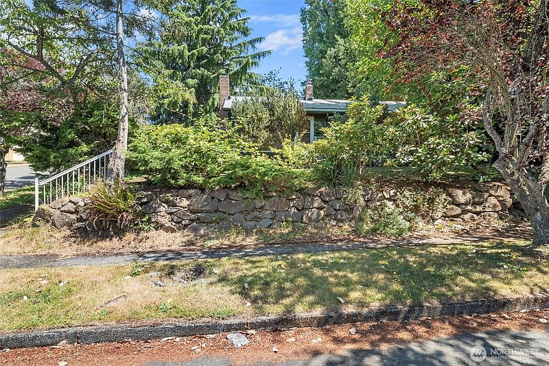 4th image of 11502 29th Avenue SW