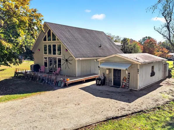 11394 Loch Ness Dr, Hillsboro, OH 45133