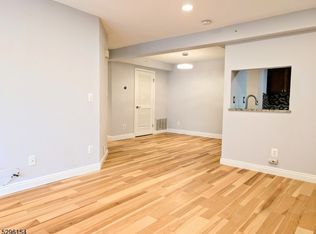 404 Stratford Pl, Bound Brook, NJ 08805