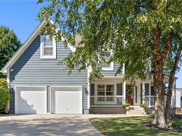 8920 W 127th Pl, Overland Park, KS 66213