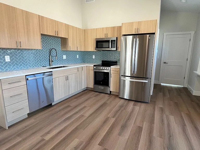 103 Park Ave — Photo 6