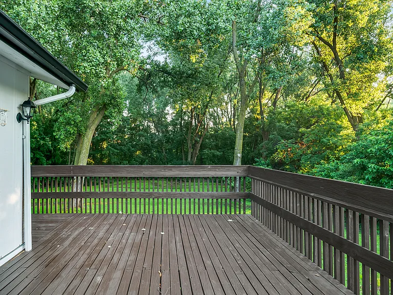 7416 Candlewood Dr N — Photo 26