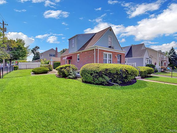 4th image of 409 Saint Agnes Place