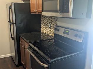 1121 Poplar St #B-31, Fenton, MI 48430