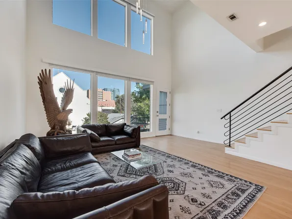 959 W Bluff St APT 105, Fort Worth, TX 76102