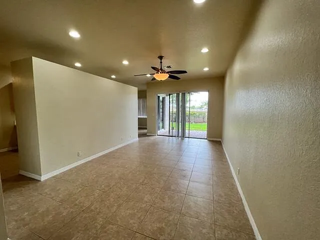 3 bed, 2.5 bath, 2209 sqft, $3,500 — Photo 3