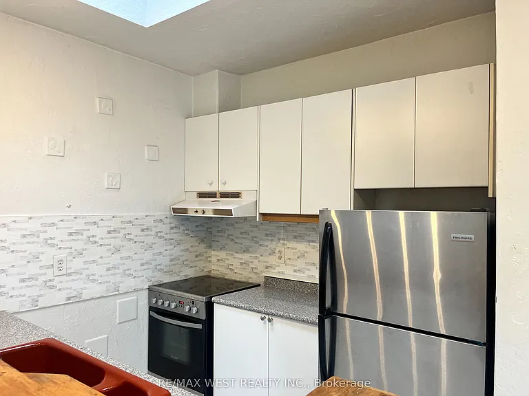 4902 Dundas St W #1 — Photo 5