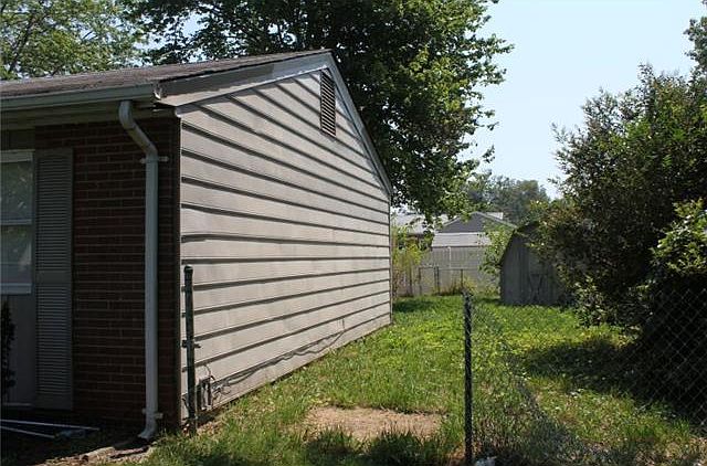 2nd image of 704 Whitney Ct