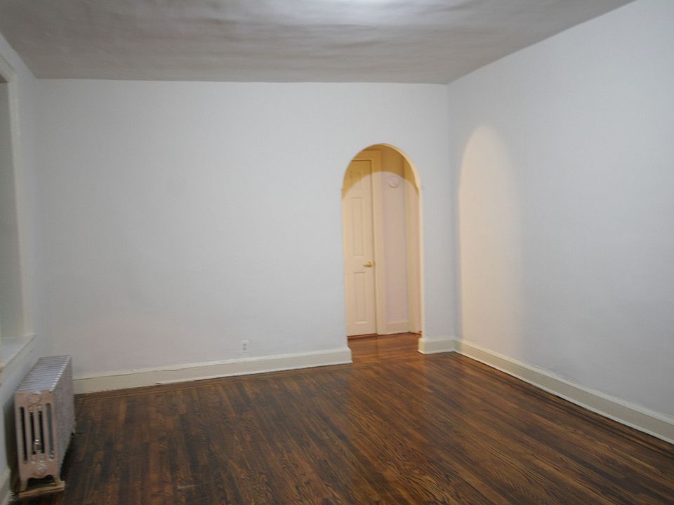 1st image of 4536 39th Pl APT 1L