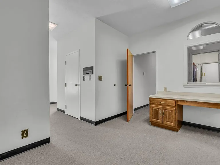 2403 5th St N — Photo 33