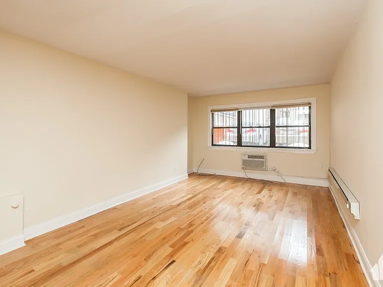 1435 N Dearborn St #3B — Photo 4
