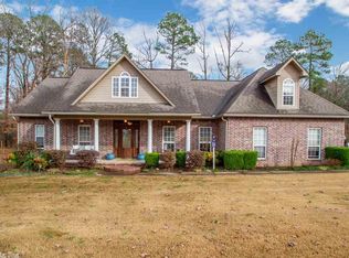 2052 Vintage Woods Dr, Alexander, AR 72002