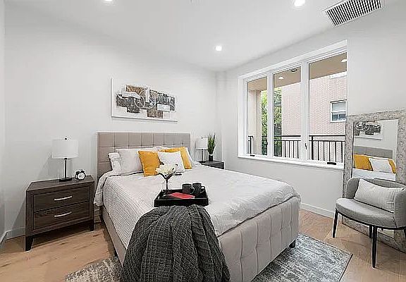 4th image of 88 Herbert St APT 4F