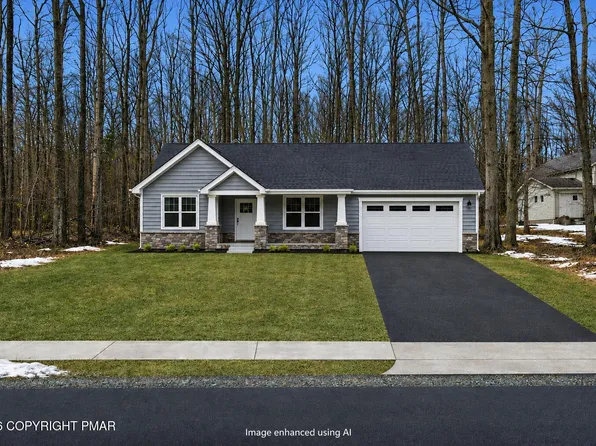 37 Lyman Ln, Gouldsboro, PA 18424
