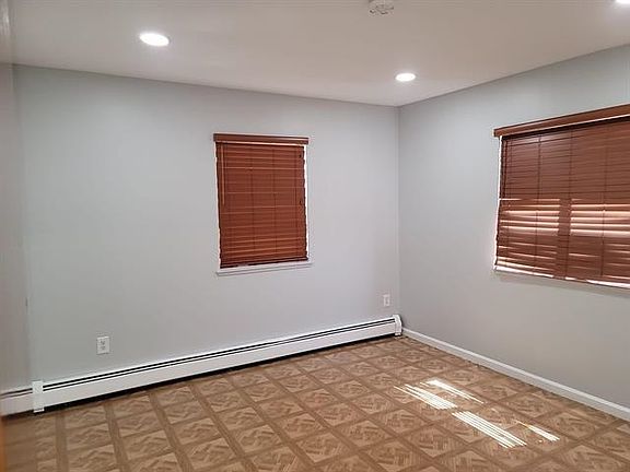 5th image of 72 Logan Ave #2
