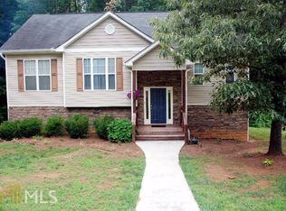 395 Modoc Dr, Cornelia, GA 30531