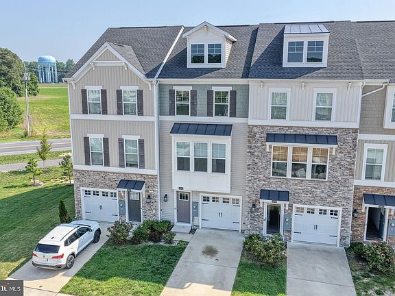 3rd image of 24347 Cassville Ln
