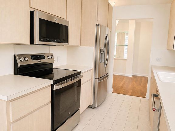 4th image of 7564 SE BAY CEDAR Circle