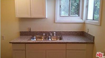 5th image of 10810 Juniper St