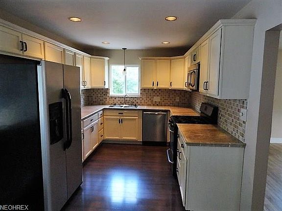 3rd image of 1308 Lola Ave