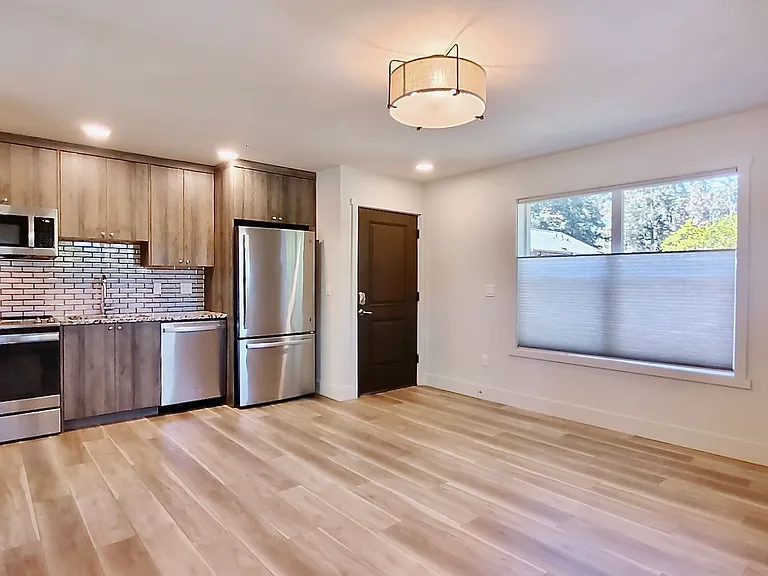PUSC03 - Quarry Commons — Photo 10