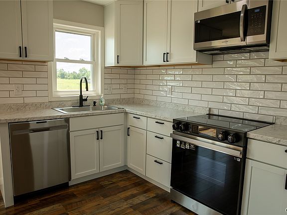 3rd image of 5484 Spring Rd