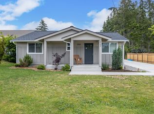 2102 32nd St, Anacortes, WA 98221