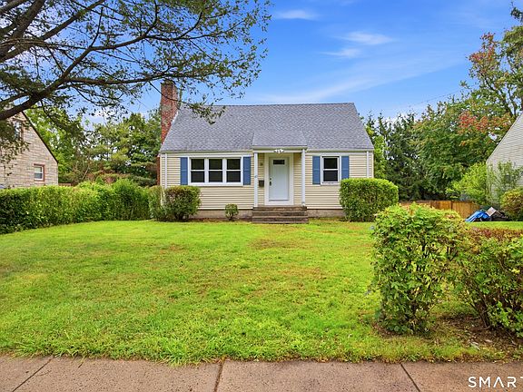 2nd image of 140 Matianuck Avenue