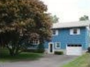 4 Meadowbrook Ln, Goshen, NY 10924