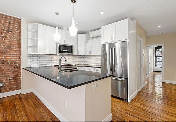 3rd image of 179 Union St APT 2