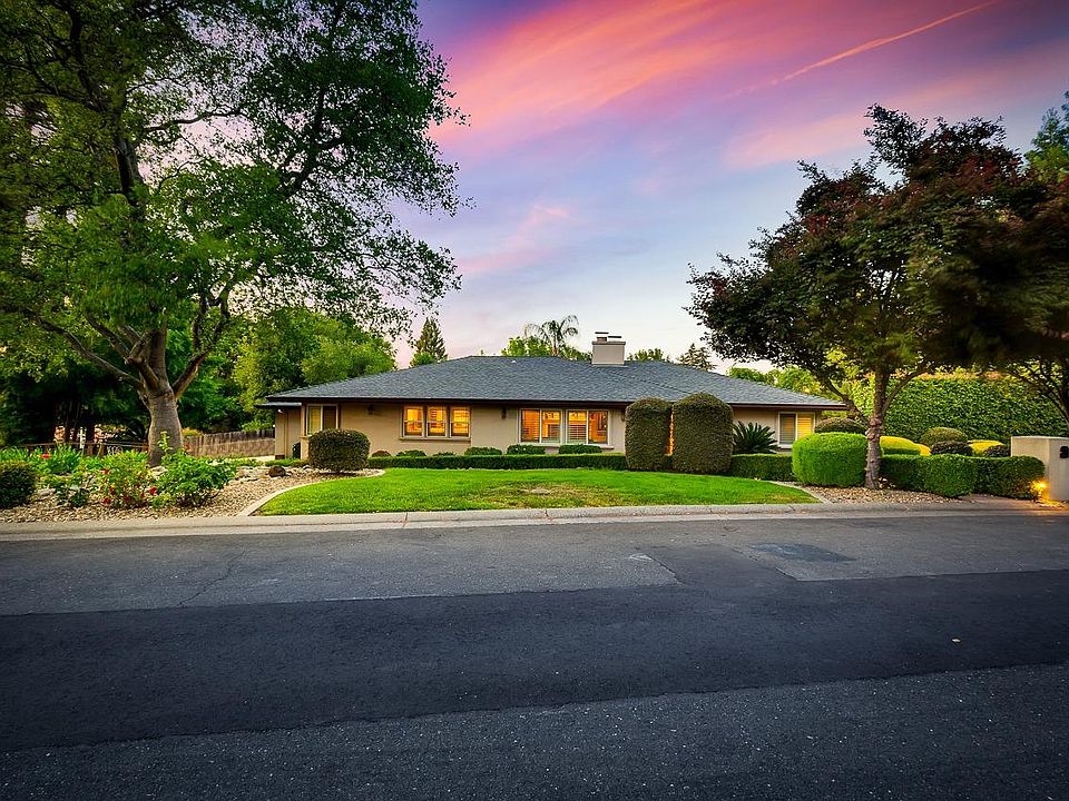 1st image of 9855 Oakplace E