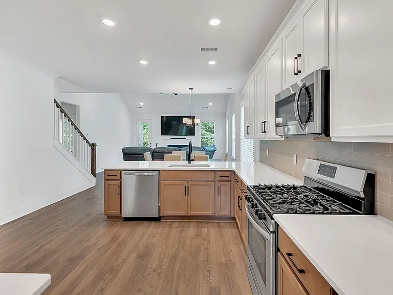 261 Cornice Dr — Photo 11