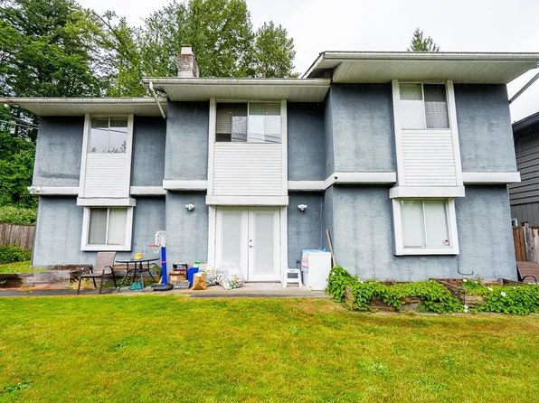 1990 Capilano Rd, North Vancouver, BC V7P 3B8