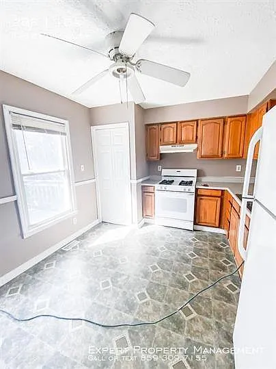 1216 Hammond Ave — Photo 2