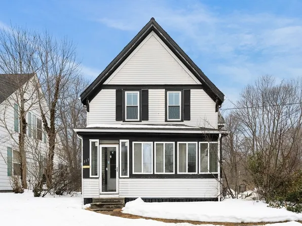 117 Liberty St, Rockland, MA 02370