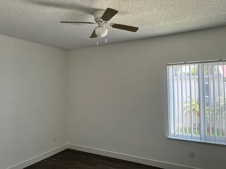 Knotty Apartments — Photo 11