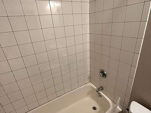 5th image of 11 Wilmington St APT 2E