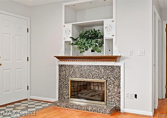 5th image of 409 Bristol St S #1-2