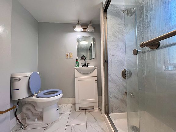 5th image of 173 Granite St #1