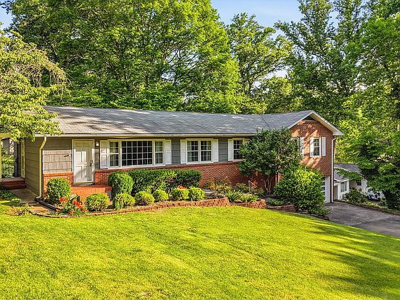 3rd image of 2309 Unity Dr