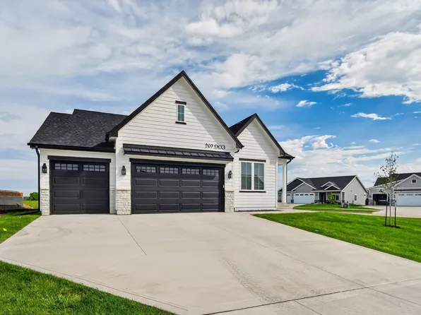 903 Spruce Ave, Norwalk, IA 50211