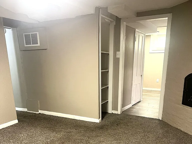 322 E Walnut St — Photo 20