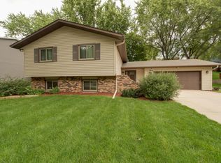 5702 25th Ave NW, Rochester, MN 55901
