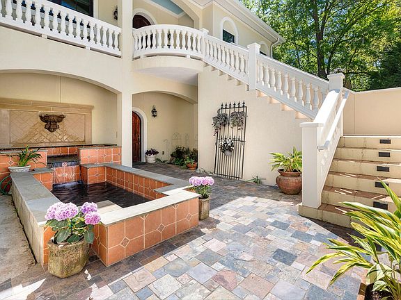 4th image of 1761 Clark Hills Cir
