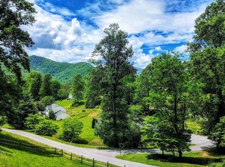 94 Rock Field Way, Sylva, NC 28779