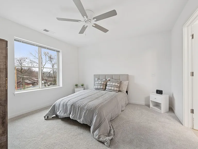 Waverly Creek Townhomes — Photo 10